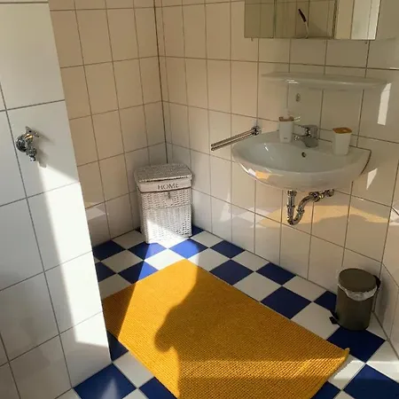 Diane's Ferienwohnung דירה *